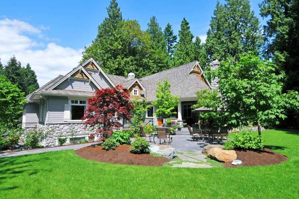 curb appeal landscaping Hartselle AL