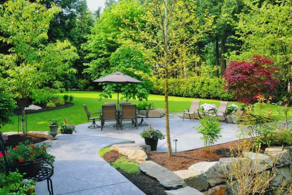 professional landscaping services in Hartselle, AL